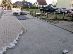 Einfahrt Dorfstrasse 1
